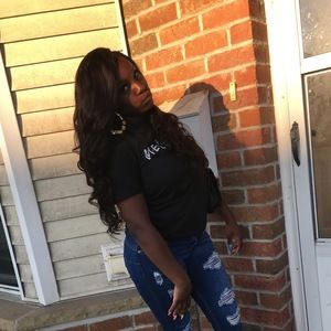 Meet your Posher, De'mani